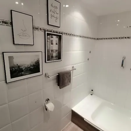 Sky - Messe Contactless Check In Lägenhet